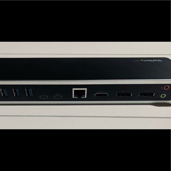 Startech USB-C Triple 4K Monitor Laptop Dock - Picture 2 of 3